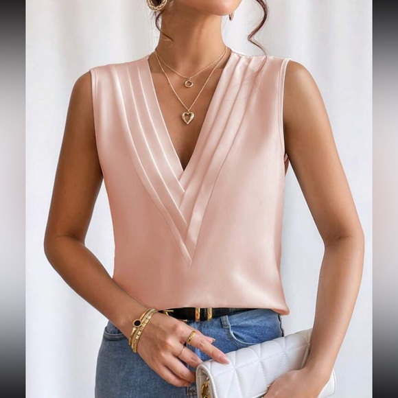 Luxe V neck blouse - Picture 6 of 15